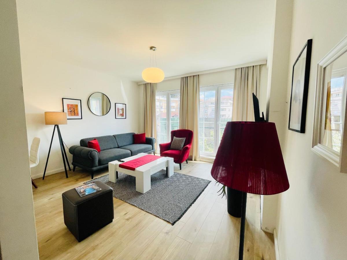 פרישטינה 4 Llullat - City Center Apartment מראה חיצוני תמונה
